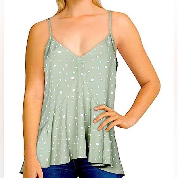 NWT Gilli Sage Green & White Polka Dot Camisole Blouse Size Small - Picture 1 of 7
